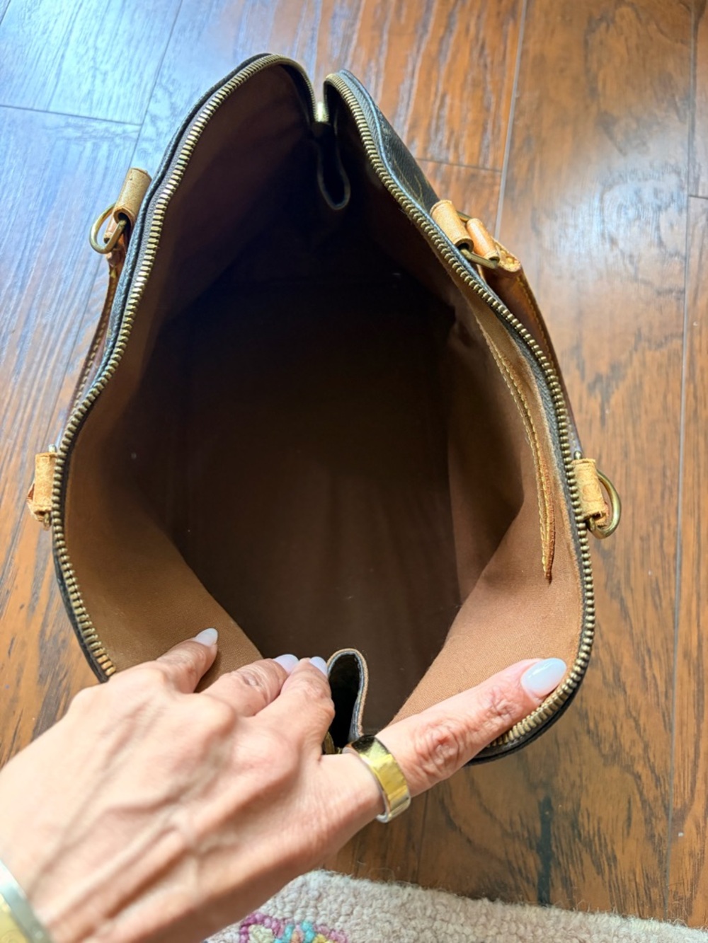 Louis Vuitton Brown Monogram Alma Handbag with Tan Trim - Picture 5 of 7